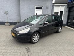 Zwart (metallic) Gebruikt 2010 Ford S-MAX Trend MPV | € 1.795 (Super prijs)