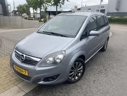 Grijs Gebruikt 2011 Opel Zafira MPV | € 5.949 (Eerlijke prijs)