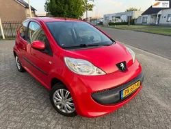 Rood Gebruikt 2005 Peugeot 107 Hatchback | € 1.995 (Eerlijke prijs)