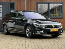 Zwart Gebruikt 2020 VW Passat R-line Stationwagen | € 28.750 (Duur)