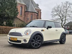 Wit Gebruikt 2007 Mini ONE Hatchback | € 3.199 (Eerlijke prijs)