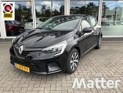 Zwart Gebruikt 2023 Renault Clio V Equilibre Hatchback | € 15.495 (Goede deal)