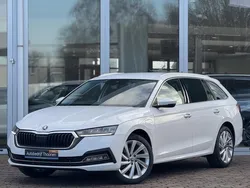 Wit Nieuw 2024 Skoda Octavia Style Stationwagen | € 37.650 (Iets duurder)