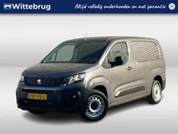 Grijs Gebruikt 2023 Peugeot Partner S MPV | € 18.925 (Duur)
