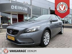 Grijs Gebruikt 2016 Volvo V40 Momentum Stationwagen | € 15.900 (Eerlijke prijs)