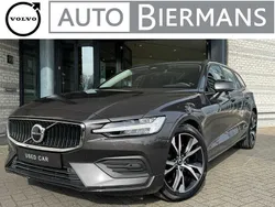 Grijs Gebruikt 2022 Volvo V60 Stationwagen | € 37.890 (Eerlijke prijs)