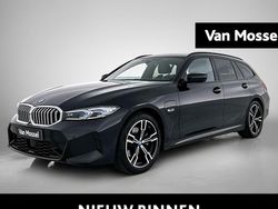 Zwart Gebruikt 2023 BMW 330e M Sport Stationwagen | € 38.900 (Eerlijke prijs)