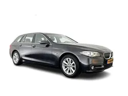 Sophisto gray pearl (grijs metallic) Gebruikt 2014 BMW 518 Comfort Edition Stationwagen | € 9.645