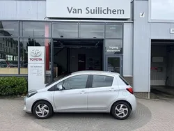Grijs Gebruikt 2016 Toyota Yaris Trend Hatchback | € 9.995 (Eerlijke prijs)