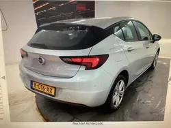 Grijs Gebruikt 2021 Opel Astra Edition Hatchback | € 9.750 (Duur)