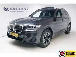 Grijs, metallic lak Gebruikt 2023 BMW iX3 Executive SUV | € 47.950 (Goede deal)