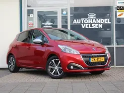 Rood Gebruikt 2019 Peugeot 208 Allure Hatchback | € 9.990 (Super prijs)