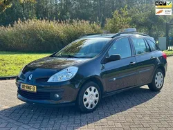 Zwart Gebruikt 2009 Renault Clio GrandTour Business Stationwagen | € 1.499 (Eerlijke prijs)