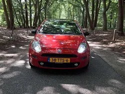 Zwart Gebruikt 2012 Fiat Punto Evo Hatchback | € 2.000