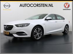 Wit, metallic lak Gebruikt 2020 Opel Insignia Sport Hatchback | € 15.495 (Eerlijke prijs)