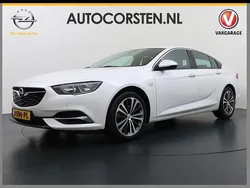Wit, metallic lak Gebruikt 2020 Opel Insignia Sport Hatchback | € 16.395 (Eerlijke prijs)