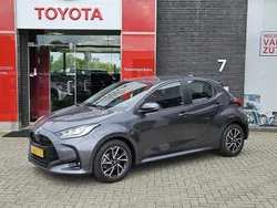 Grijs Gebruikt 2023 Toyota Yaris Hatchback | € 21.390 (Eerlijke prijs)