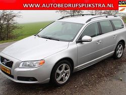 Grijs (metallic) Gebruikt 2011 Volvo V70 Stationwagen | € 5.950 (Goede deal)