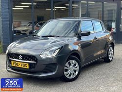 Grijs Gebruikt 2023 Suzuki Swift Comfort Hatchback | € 14.400 (Super prijs)