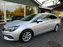 Grijs Gebruikt 2021 Opel Astra Stationwagen | € 16.950 (Eerlijke prijs)