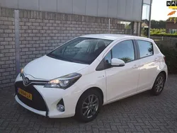 Wit Gebruikt 2015 Toyota Yaris Hybrid Hatchback | € 9.650 (Goede deal)