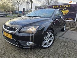 Zwart Gebruikt 2008 Ford Focus Titanium Cabriolet | € 3.999 (Goede deal)