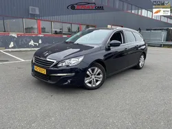 Blauw, metallic lak Gebruikt 2015 Peugeot 308 Stationwagen | € 5.999 (Eerlijke prijs)