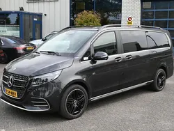 Grijs Gebruikt 2024 Mercedes V300 AMG MPV | € 83.950