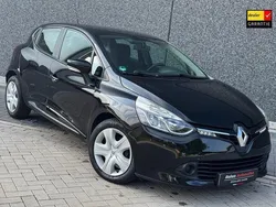 Zwart Gebruikt 2015 Renault Clio IV LIMITED Hatchback | € 7.899 (Eerlijke prijs)