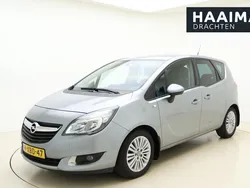Grijs Gebruikt 2014 Opel Meriva Design Edition MPV | € 8.945 (Duur)