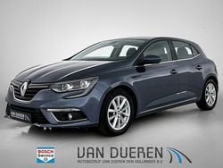 Grijs (metallic) Gebruikt 2017 Renault Mégane IV LIMITED Hatchback | € 9.750 (Eerlijke prijs)