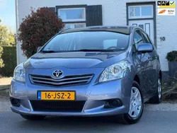 Blauw Gebruikt 2009 Toyota Verso Comfort MPV | € 6.450 (Eerlijke prijs)