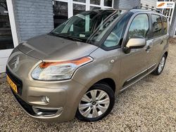 Beige (metallic) Gebruikt 2011 Citroën C3 Picasso Exclusive MPV | € 4.250 (Eerlijke prijs)