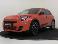 Oranje Gebruikt 2023 Fiat 600E La Prima SUV | € 24.925
