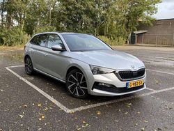 Grijs Gebruikt 2019 Skoda Scala Sport Hatchback | € 18.950 (Eerlijke prijs)