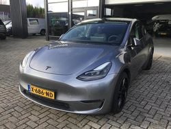 Grijs (metallic) Gebruikt 2023 Tesla Model Y Performance SUV | € 33.850 (Goede deal)