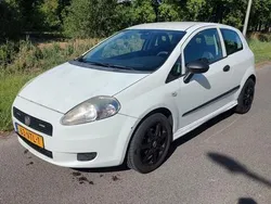 Wit Gebruikt 2010 Fiat Grande Punto Hatchback | € 1.250 (Eerlijke prijs)