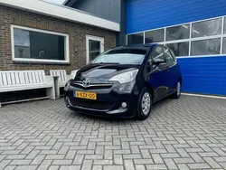 Zwart Gebruikt 2013 Toyota Verso-S MPV | € 7.999 (Goede deal)