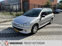 Grijs Gebruikt 2005 Peugeot 206 Stationwagen | € 1.450 (Eerlijke prijs)