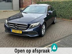 Blauw Gebruikt 2019 Mercedes E220 Business Sedan | € 22.450 (Eerlijke prijs)