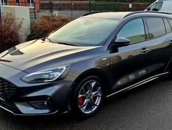 Grijs Gebruikt 2021 Ford Focus ST-Line Stationwagen | € 19.000 (Goede deal)