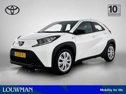 Wit Gebruikt 2024 Toyota Aygo Play Hatchback | € 17.245 (Eerlijke prijs)