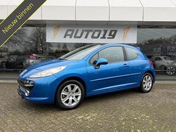 Blauw (metallic) Gebruikt 2008 Peugeot 207 Hatchback | € 2.219 (Eerlijke prijs)