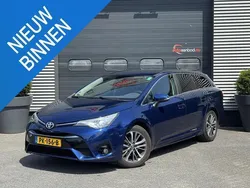 Blauw Gebruikt 2017 Toyota Avensis Stationwagen | € 13.490 (Goede deal)