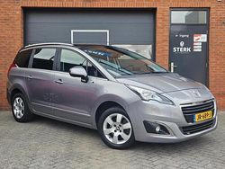 Grijs Gebruikt 2016 Peugeot 5008 Style MPV | € 9.950 (Eerlijke prijs)