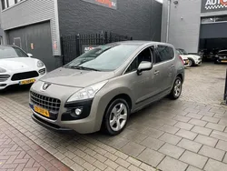 Grijs, metallic lak Gebruikt 2009 Peugeot 3008 MPV | € 2.999 (Eerlijke prijs)