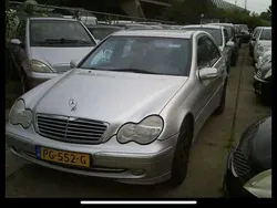 Grijs Gebruikt 2001 Mercedes C200 Elegance Sedan | € 1.950 (Goede deal)