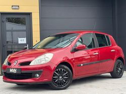 Rood Gebruikt 2008 Renault Clio R.S. Dynamique Hatchback | € 1.795 (Eerlijke prijs)