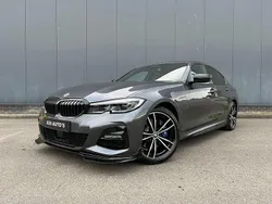Grijs, metallic lak Gebruikt 2021 BMW 330 M Sport Sedan | € 39.900 (Iets duurder)
