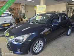 Blauw Gebruikt 2015 Mazda 2 Hatchback | € 7.995 (Goede deal)